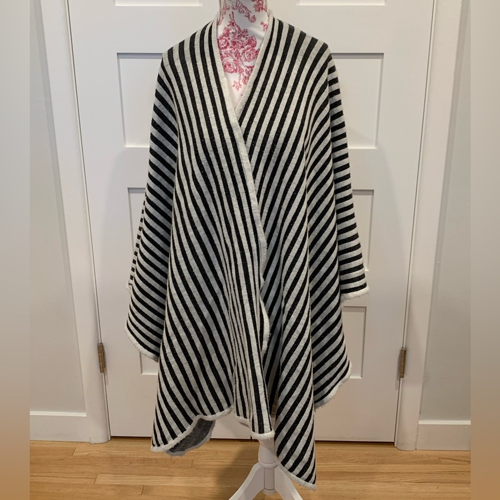 VGUC Black and White Striped Poncho